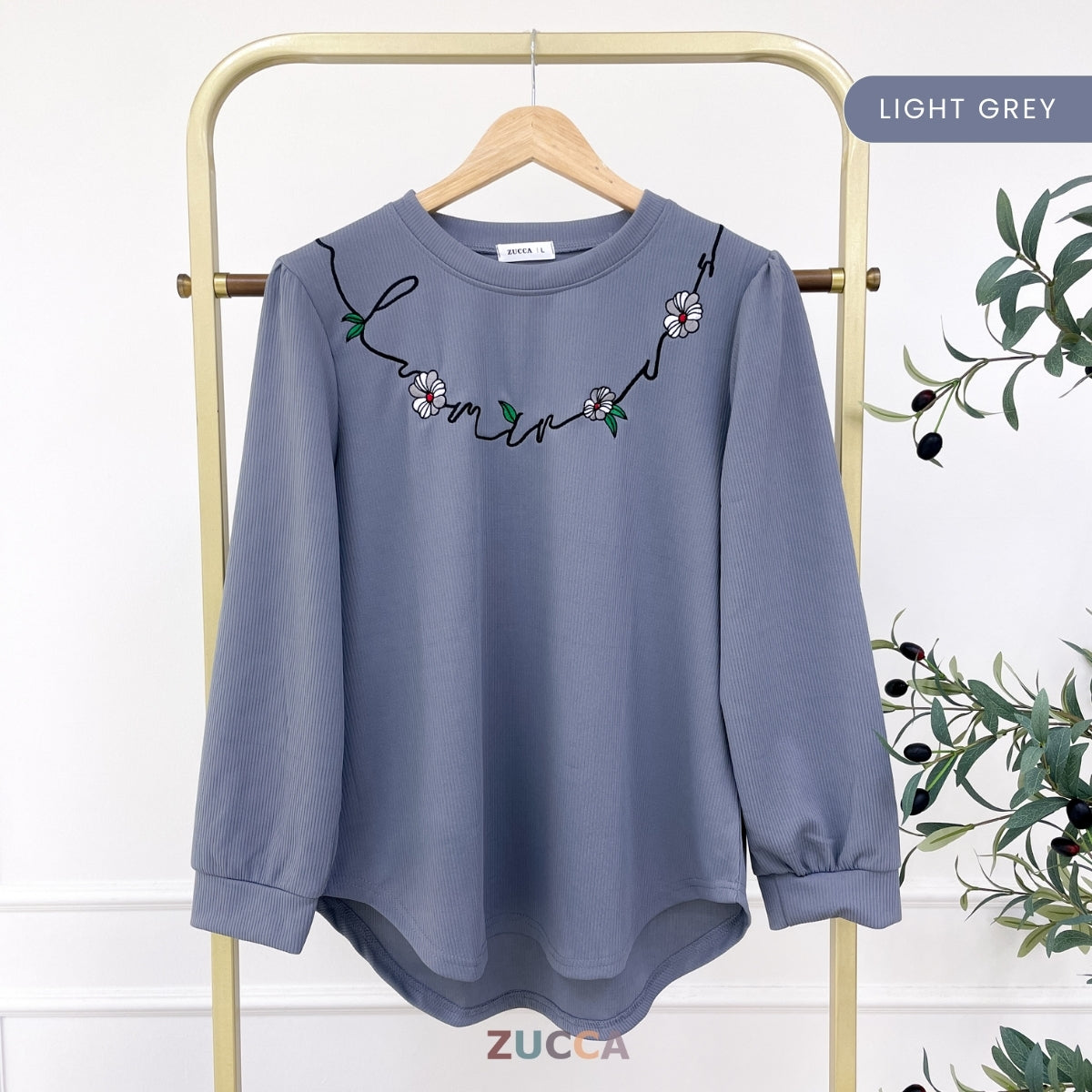 ZUCCA ADISA CASUAL BLOUSE WITH EMBROIDERY DESIGN - DM140