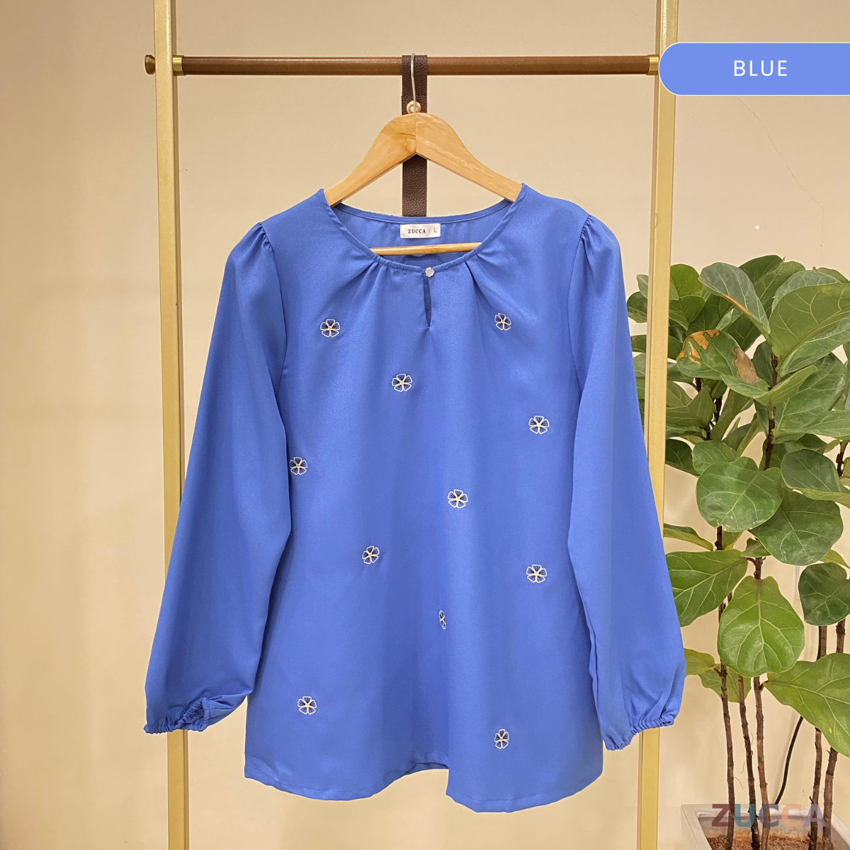ZUCCA SHILA BLOUS LEHER BERGELOMBANG DENGAN SULAMAN FLORAL – MA005