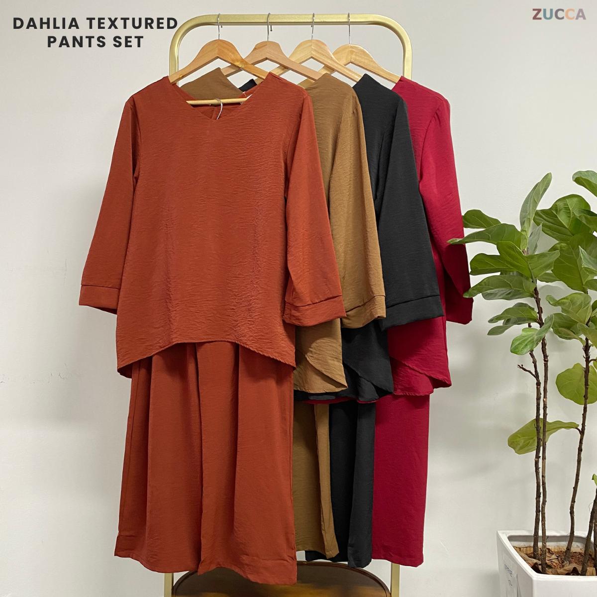 ZUCCA DAHLIA TEXTURED PANTS SET-DMSET011  Blouses
