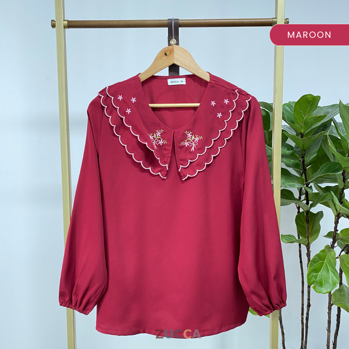 ZUCCA ILIS EMBROIDERED PETER PAN SCALOP COLLAR BLOUSE - MA040
